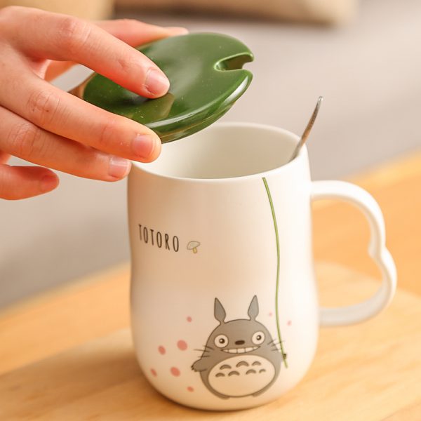 NEW 280ml Hand Make Ceramics Mugs With Spoon and Cover Totoro Cartoon Theme Milk Mugs Cup Kitchen Tools